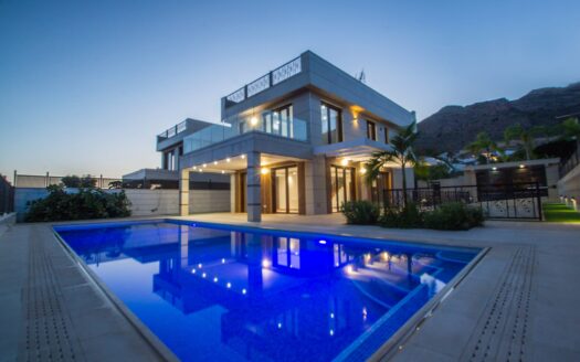 Luxury house for sale in Sierra Cortina