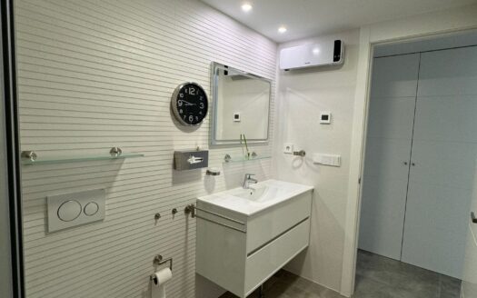 Luxury apartment in seascape resort