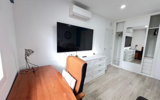 Modern Apartment Next to IE University with Stunning 4 Towers View
